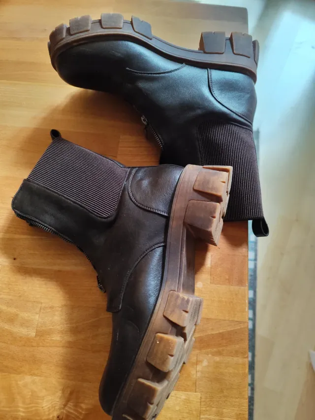 Stivaletti comodi marroni