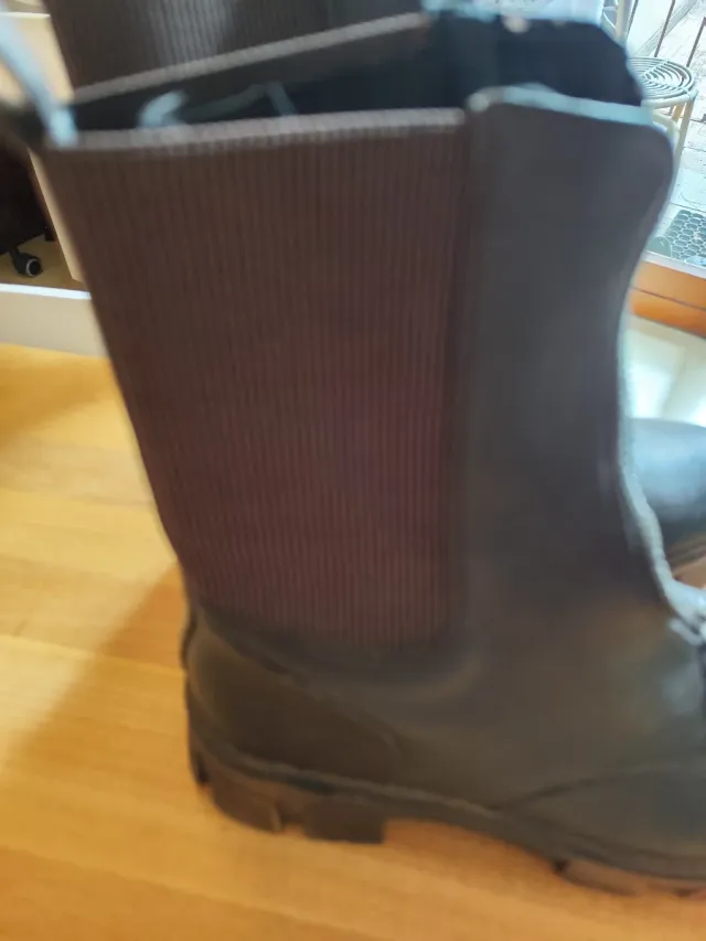 Stivaletti comodi marroni