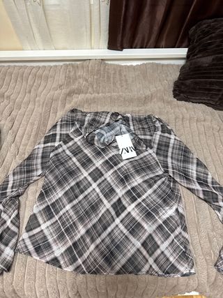 Camisa Zara cuadros gris y blanco