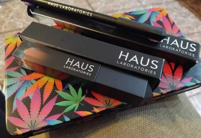 Juego Haus Labs Labios Gloss y Perfilador Venus