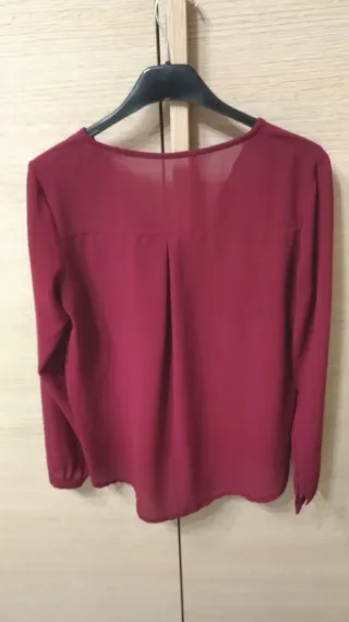 Camicetta rossa taglia S