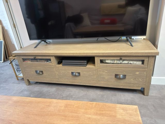 Mueble TV, aparador y mesa de salón de BANAK