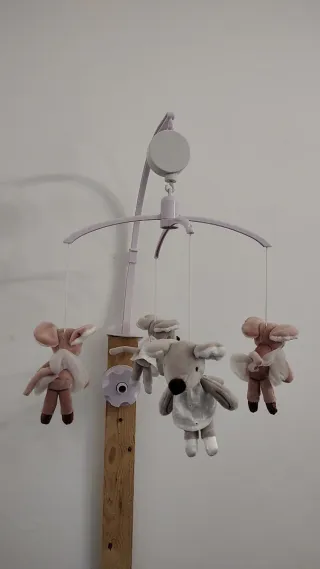 Móvil musical para bebé