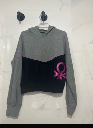 Sudadera Benetton bicolor logo rosa talla 13. -14 