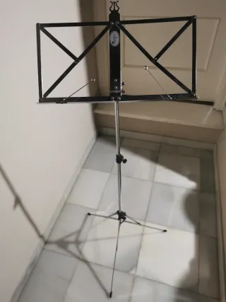 Atril para partituras metálico