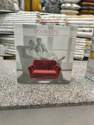 Copridivano e copricuscini tessuto