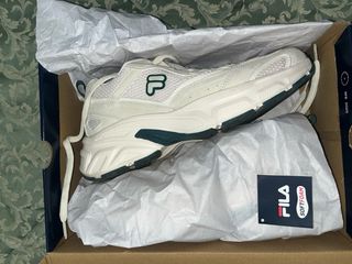 Scarpe Fila bianche e blu