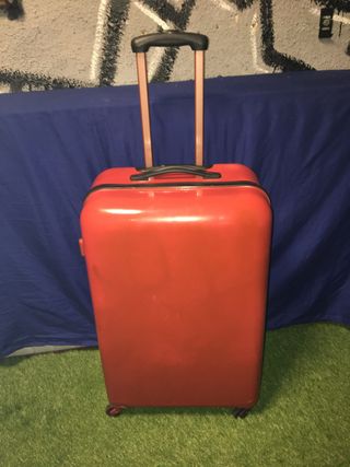 Maleta Roja Rígida con Ruedas 
77/50/27