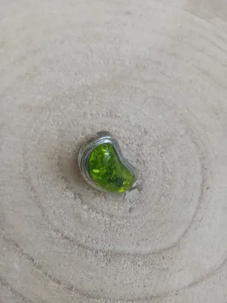 Anello ambra verde ottone regolabile