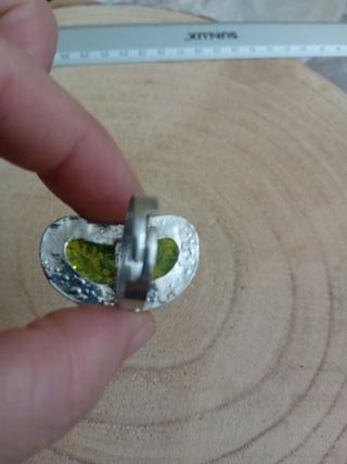 Anello ambra verde ottone regolabile