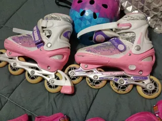 Patines y Casco Infantil Rosa y Morado