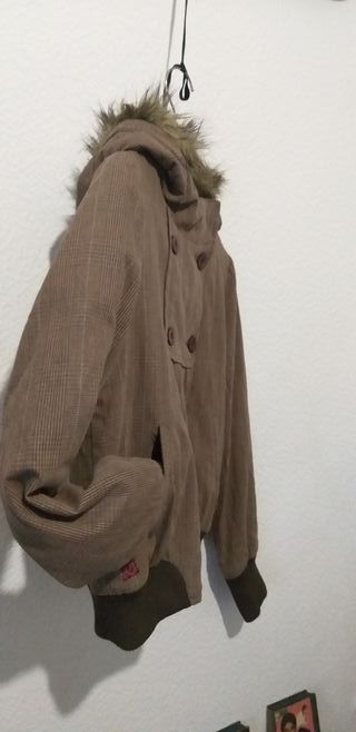 Chaqueta DC chica marrón