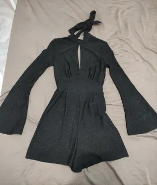 Mono negro con brillos