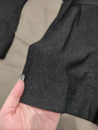 Mono negro con brillos