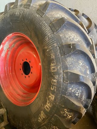 Juego de Ruedas con llanta” Claas Lexion 500/85R30