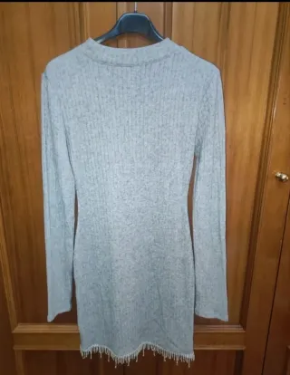 Vestido gris ajustado con abalorios S