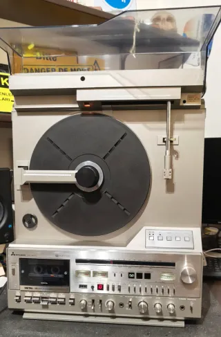 Music Center MC-8000 Mitsubishi + altoparlanti