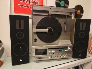 Music Center MC-8000 Mitsubishi + altoparlanti