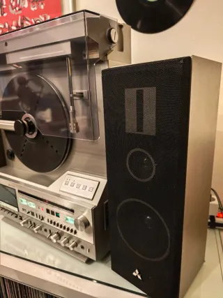 Music Center MC-8000 Mitsubishi + altoparlanti