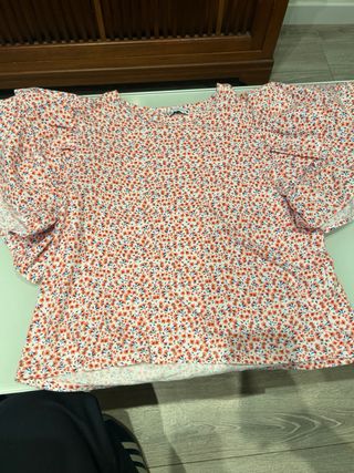 Top Zara floral naranja y blanco