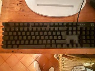 Pantalla Curvada MSI + Ratón y Teclado