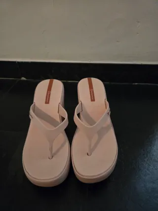 Chanclas Ipanema cuña rosa