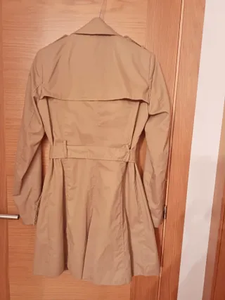 Gabardina Stradivarius Beige Mujer