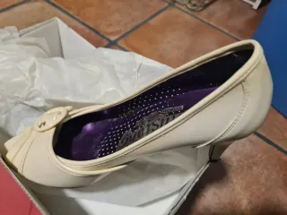 Zapatos Mustang Tacón Beige Talla 40 regalo