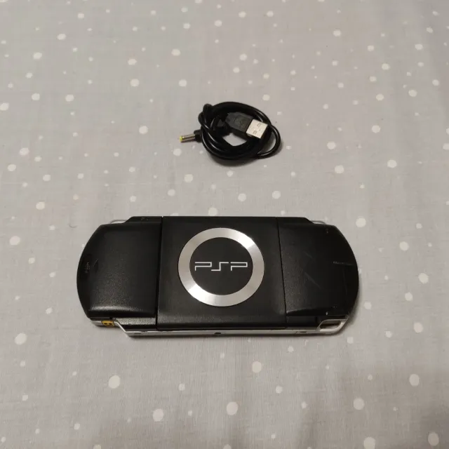 Sony PSP Negra + Cargador