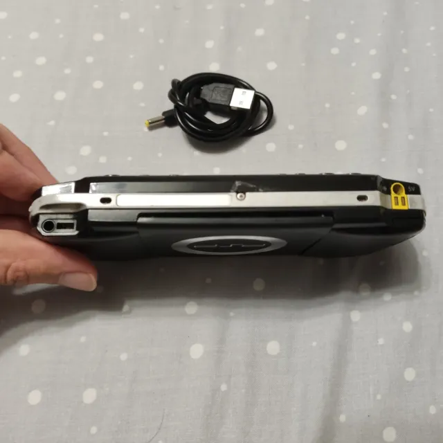 Sony PSP Negra + Cargador