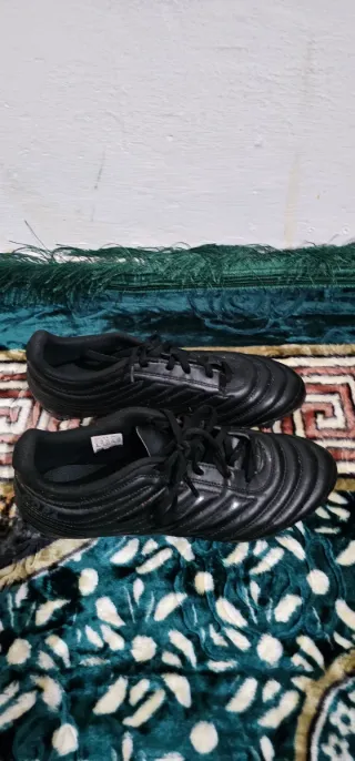 Zapatillas de fútbol negras