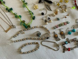 Bisutería collares y pendientes