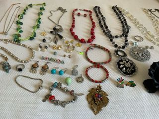 Bisutería collares y pendientes