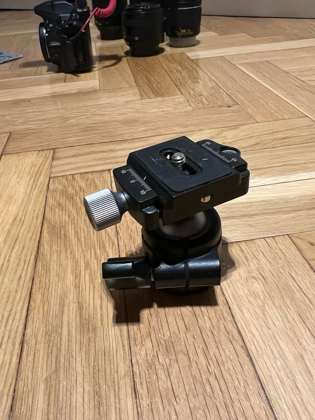 Trípode flexible + cabeza Neewer