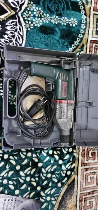 Taladro Metabo con maletín