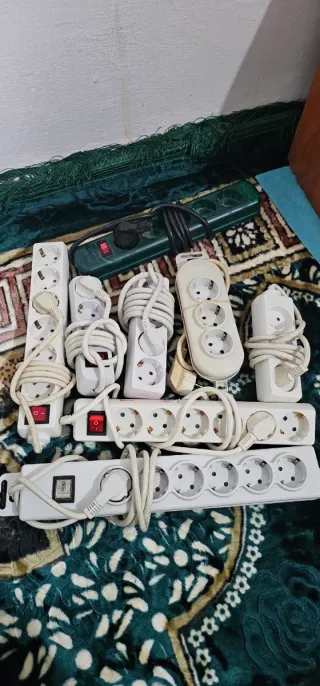 Regletas y adaptador de enchufe