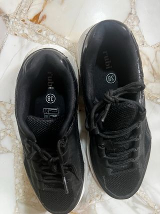 Scarpe Rubi nere taglia 38 nuove