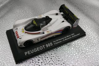 Miniatura Peugeot 404 Taxi Paris 1962