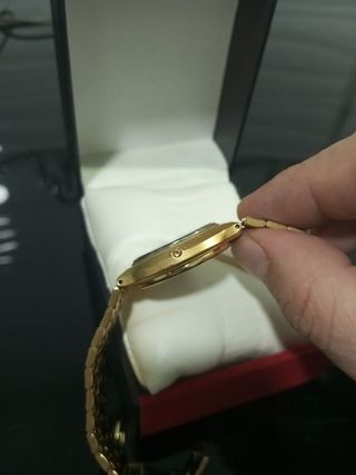 Reloj Lotus Dorado y Blanco azesto oferta