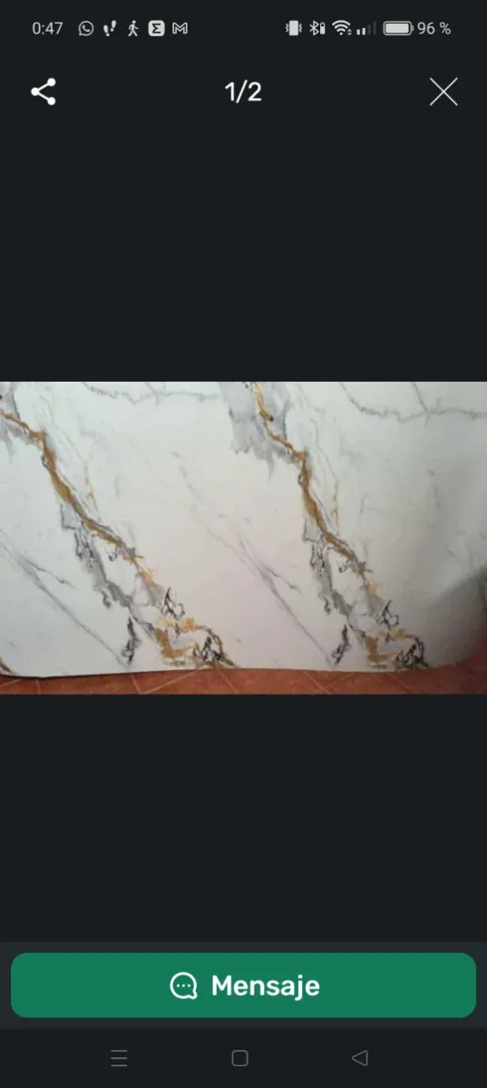 Rolo de Vinil Decorativo em Mármore Dourado