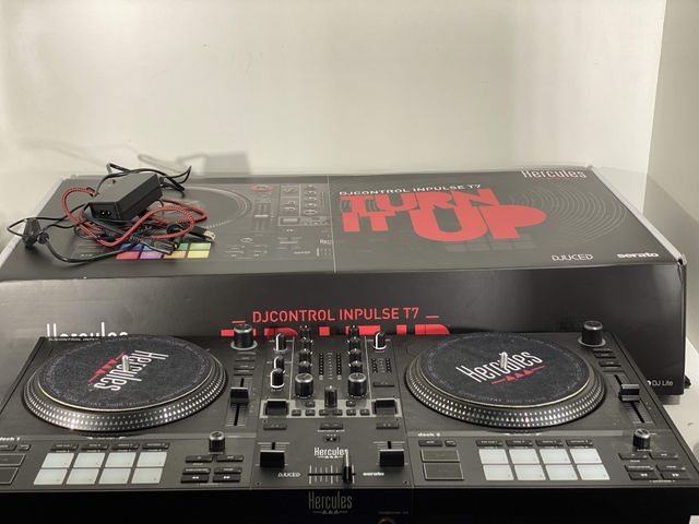 mesa mezclas hercules dj control inpulse t7