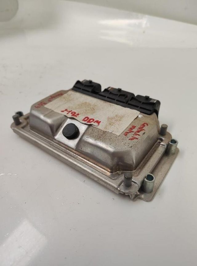 Peugeot 297982 9650346180 centralita motor uce 307