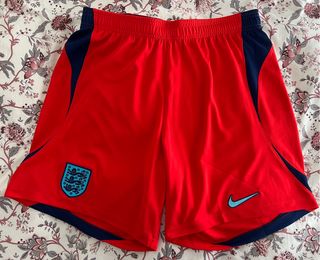 PANTALÓN CORTO “NIKE” DRI FIT ROJO INGLATERRA XL

