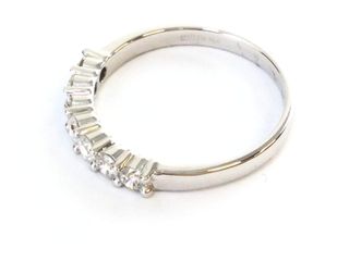 anillo oro 18k con piedra con diamante