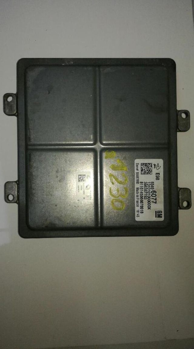 Centralita motor uce opel 55496077 astra k 273555