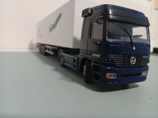 Camión Mercedes Benz Actros 1840