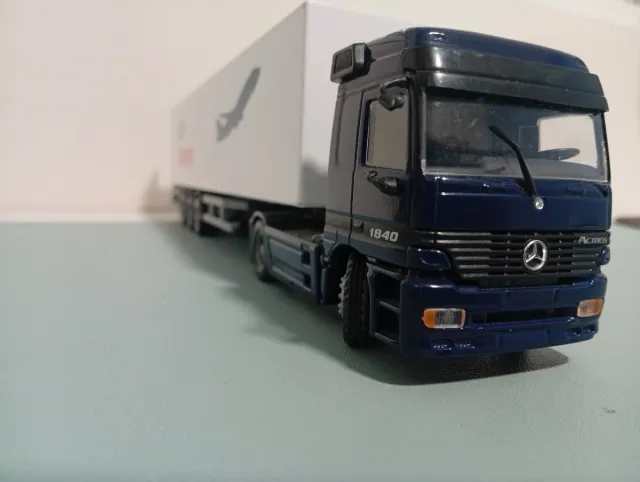 Camión Mercedes Benz Actros 1840