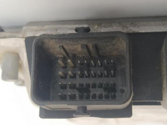 Centralita motor uce peugeot 0281011525 206 278830