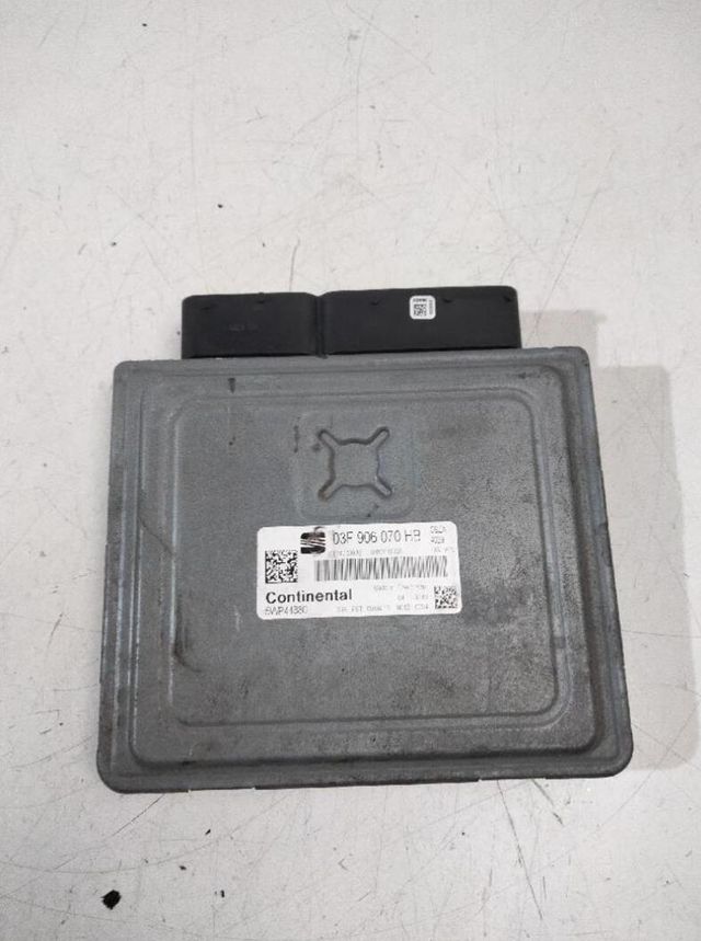 Centralita motor uce seat 257549 03f906070hb ibiza