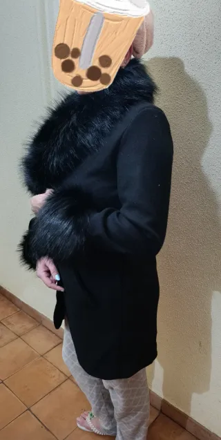 Abrigo negro mujer con pelo